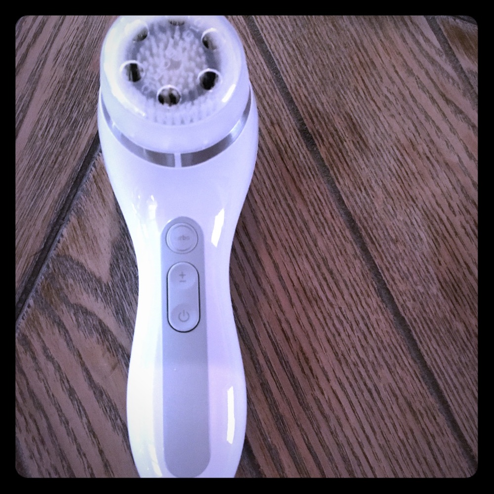 Clarisonic smart profile facial cleanser